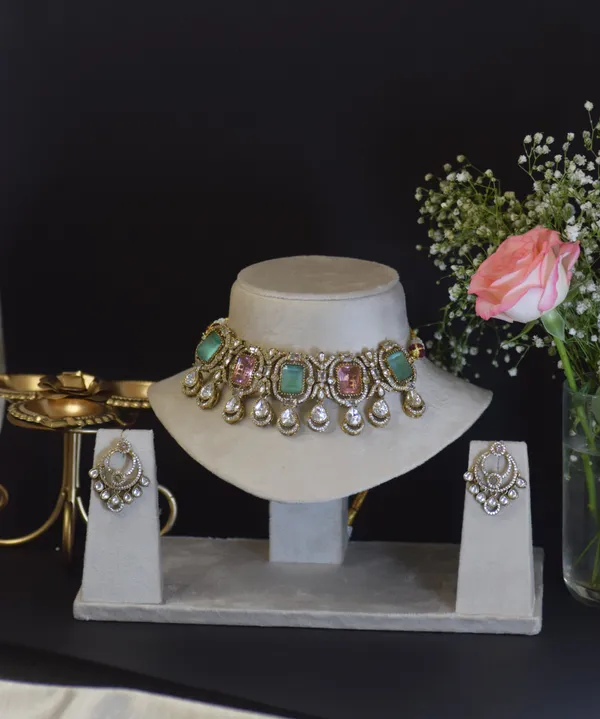 Multicolor_Brass_Necklace_Set_For_Women